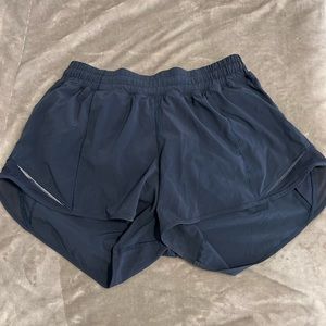 Women’s Lululemon shorts